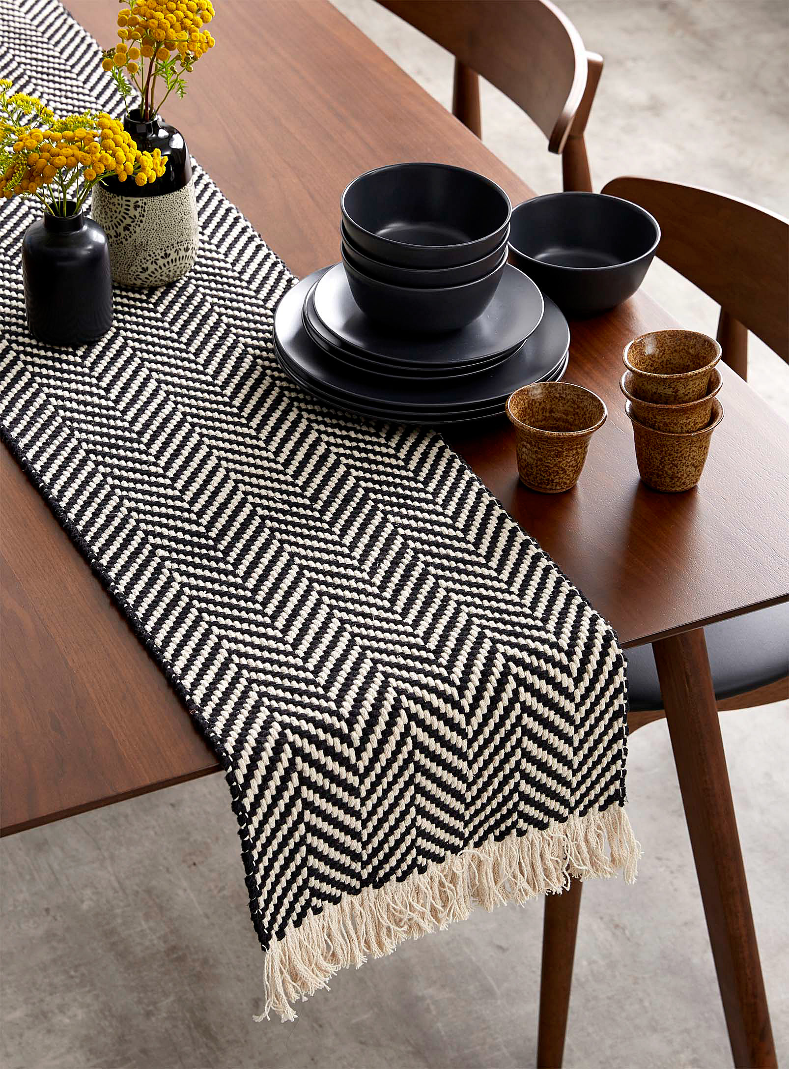 Printed table runner.