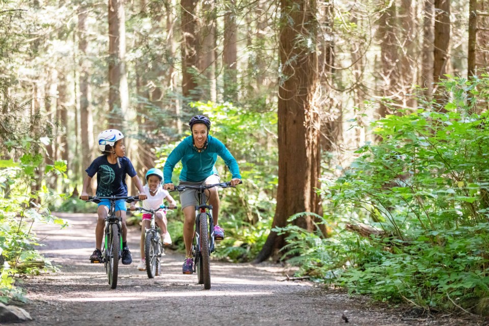 familybikinginforest