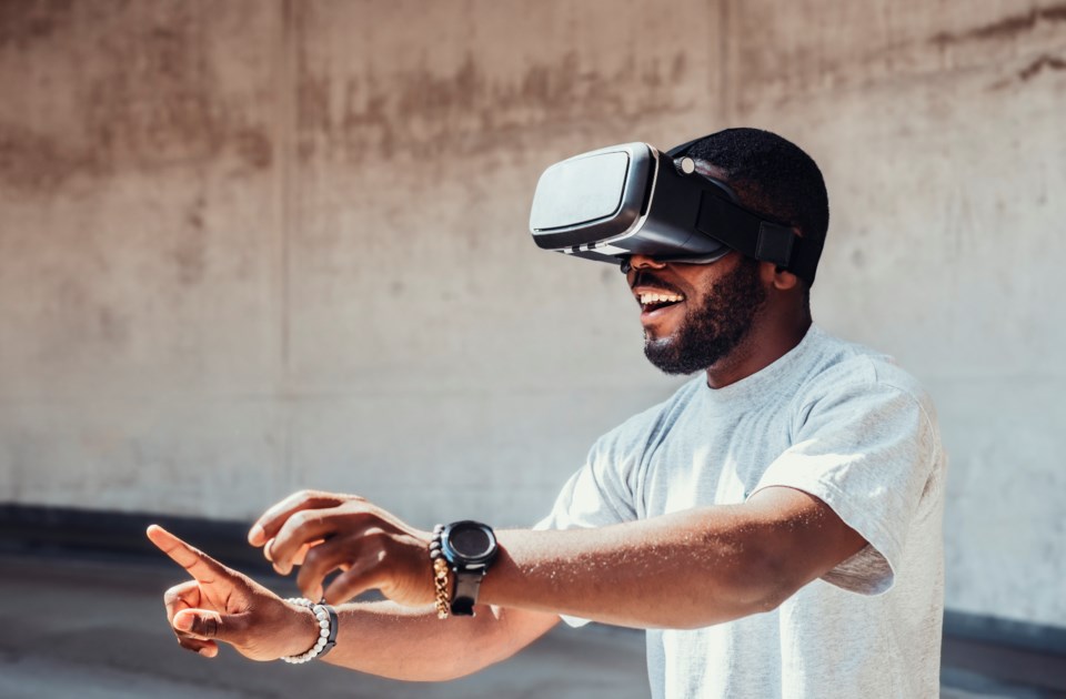 manwithVRglasses