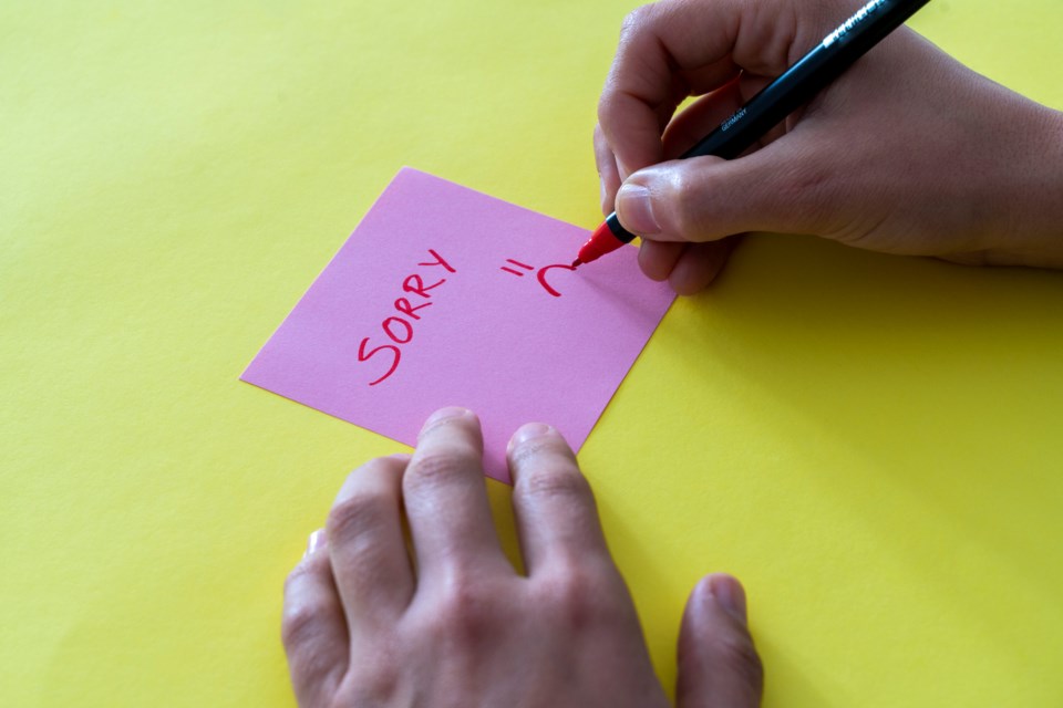 sorrypostitnote