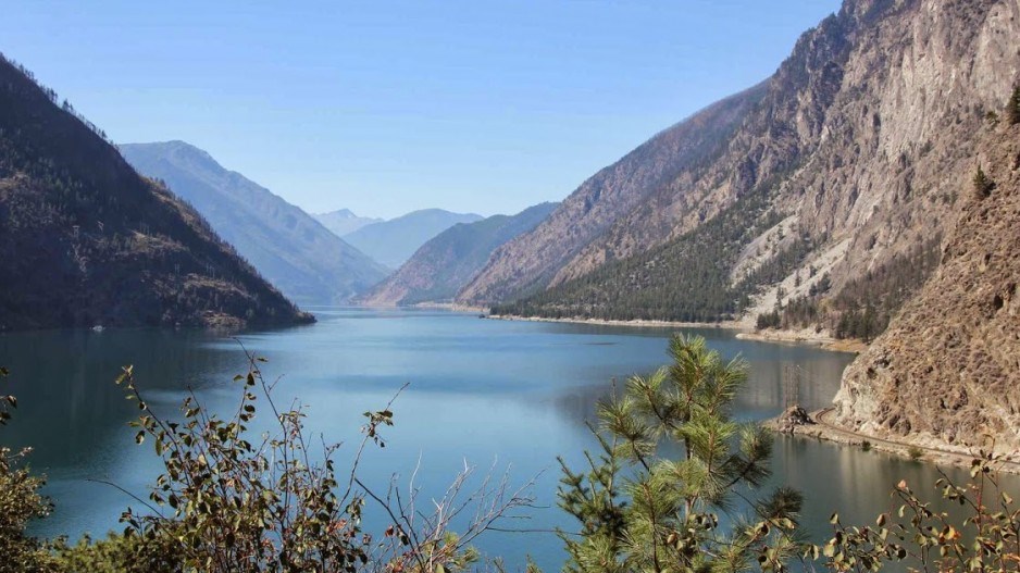 1394-seton_lake_travelbc