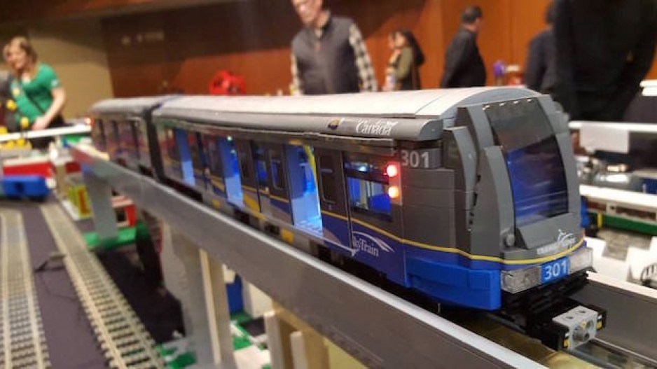 21085953lego-skytrain-brickcan