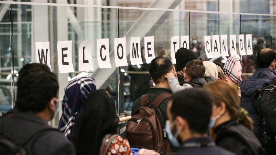 afghan-refugees-arriving-vancouver-airport-ircc