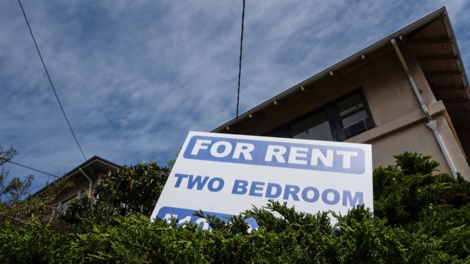 apartment-rent-sign-creditthomaswinzgetty