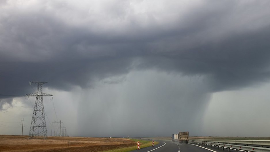 atmospheric-river-over-highway