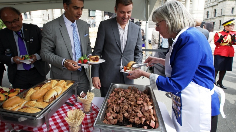 beef_bbq_at_bc_legislature_credit_darren_stone_times_colonist_