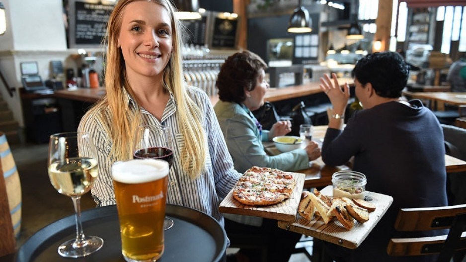 belgard_kitchen_happy_hour_credit_dan_toulgoet