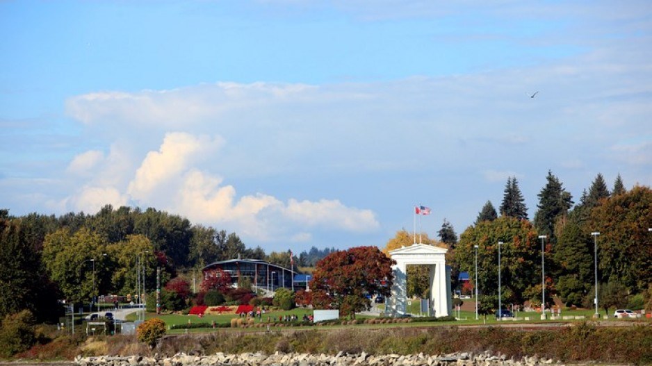 blaine-peace-arch-border-crossing-creditconstantgardenergettyimages