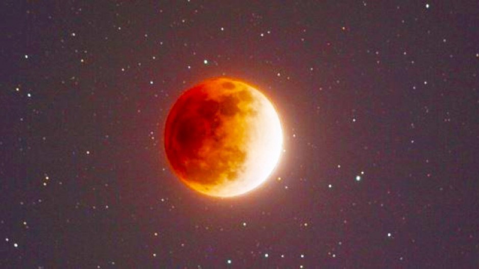 bloodmooncourtesynasa