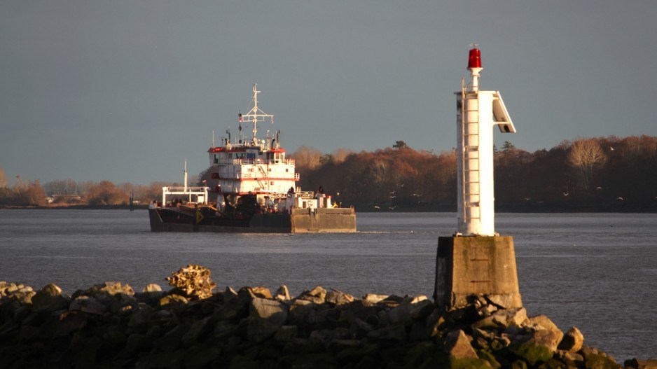 boat_on_fraser_river_shutterstock