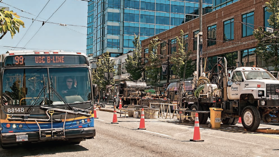 broadway_bus_credit_chung_chow