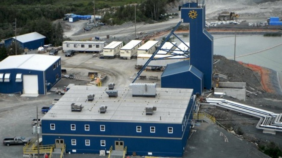 canadas-alamos-gold-aurico-merging-in-1-5-billion-deal