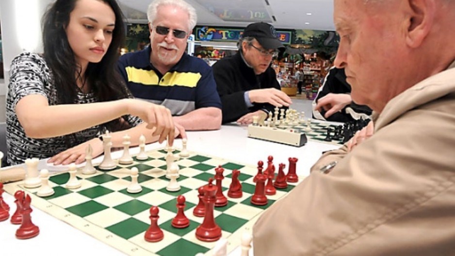 chess_players_at_park_royal_mall_credit_paul_mcgrath_nsnews