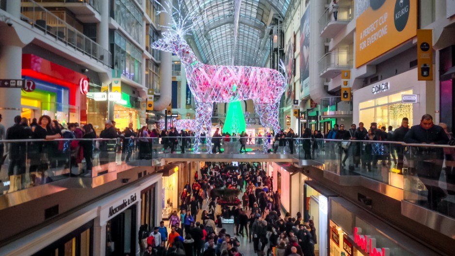 christmas_shopping_shoppers_black_friday
