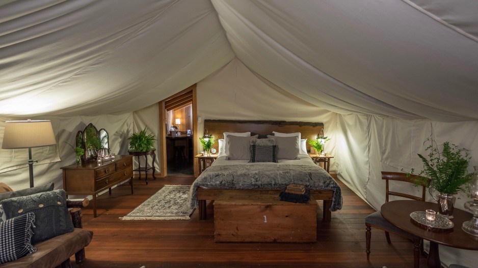 clayoquot_wilderness_resort_ensuite_tent_20_interior_5x31