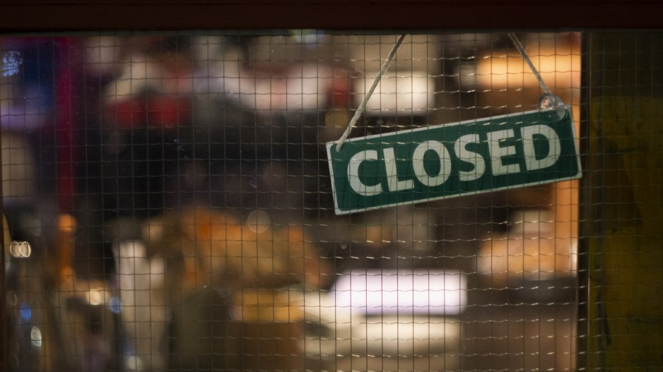 closed-bar-creditchrismcloughlingettyimages