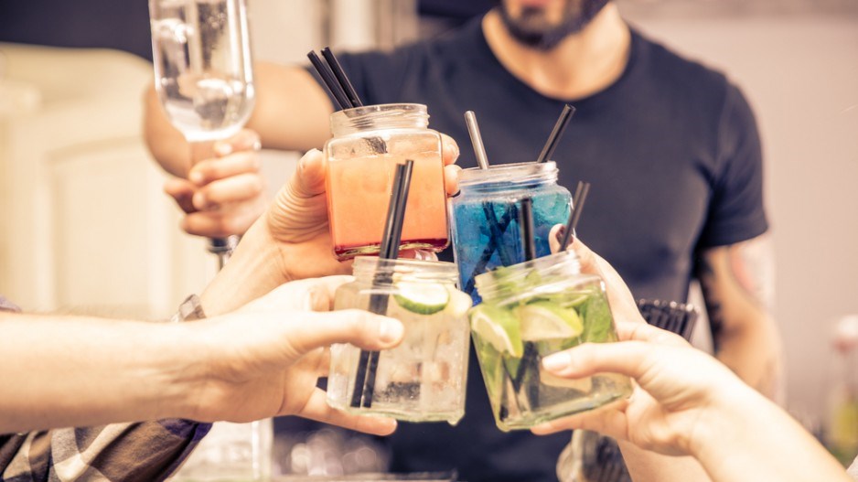 cocktail_lounge_cheers_shutterstock