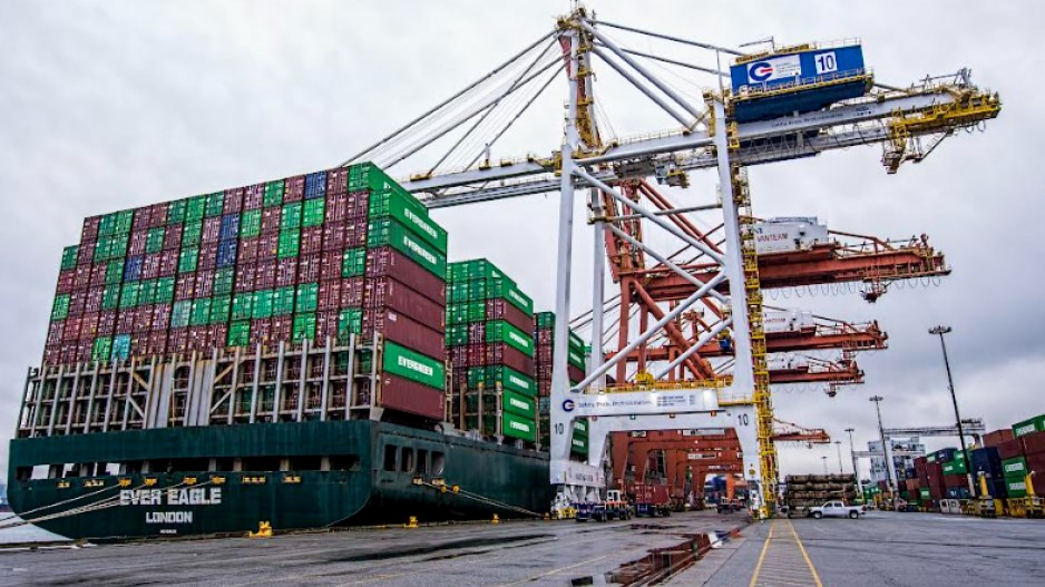container-ship-cargo-creditchungchow