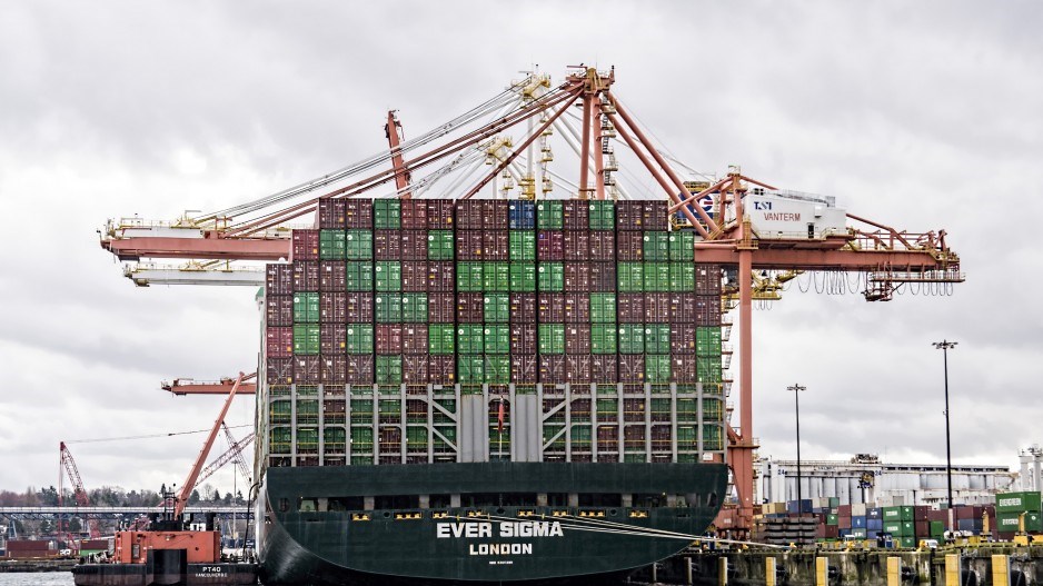containership-portofvancouver-cc