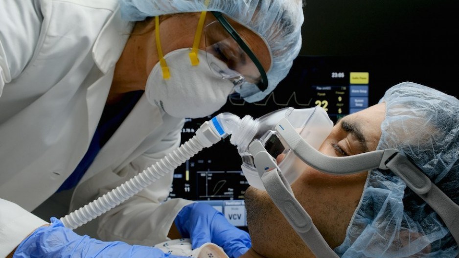 covid-19-hospital-ventilator-doctor-patientgettyimages