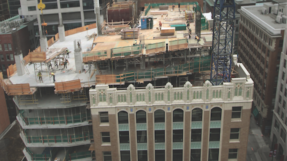 credit_suisse_building_under_construction_credit_rob_kruyt