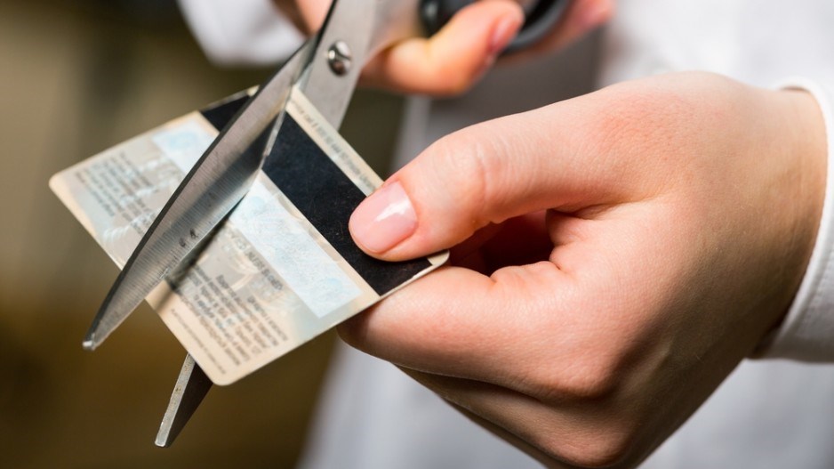 cut_credit_card_shutterstock