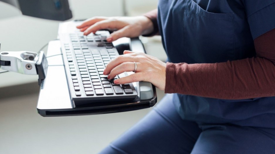 doctor-desk-creditthegoodbrigade-digitalvision-gettyimages