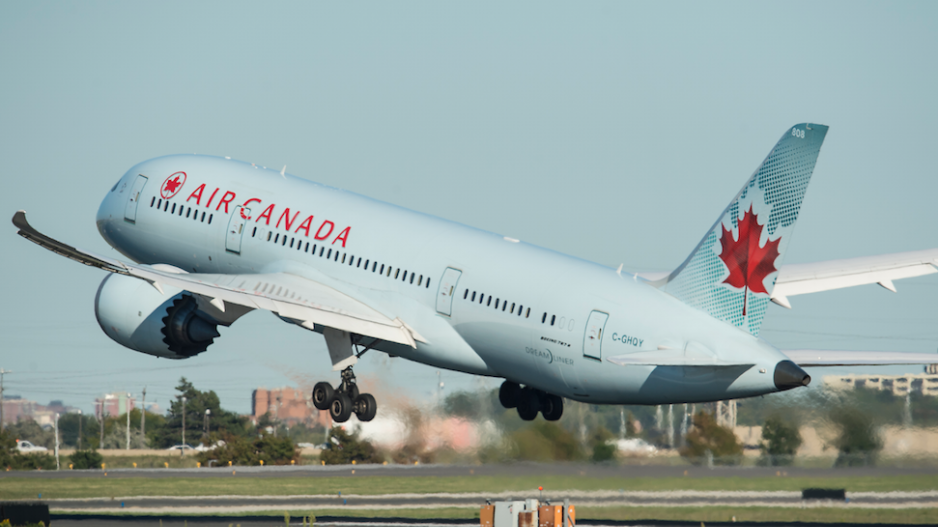 dreamliner_take-off