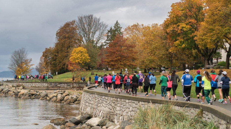 english_bay_running_oct_2016_credit_zhenwang_wang__shutterstockcom