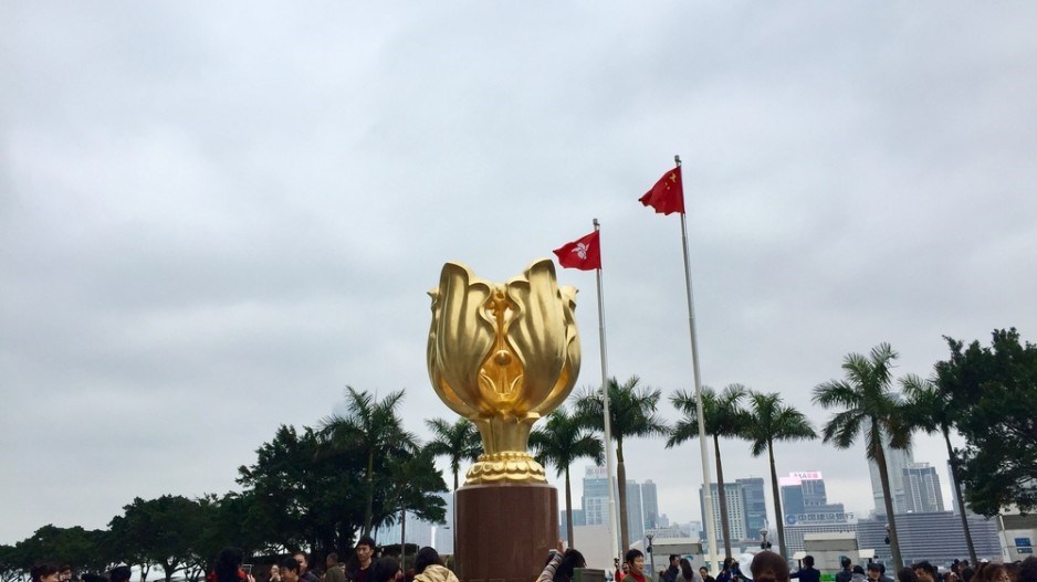 forever_blooming_bauhinia_sculpture_hong_kong_shutterstock