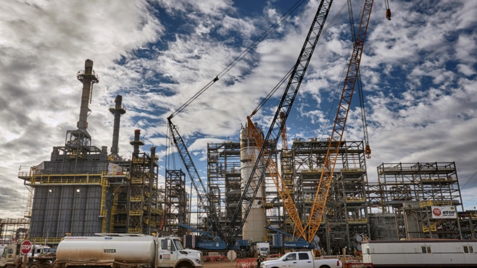 fort-hills-second-refinery