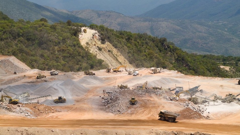 goldcorp-sells-mines-in-mexico-guatemala-for-about-470-million