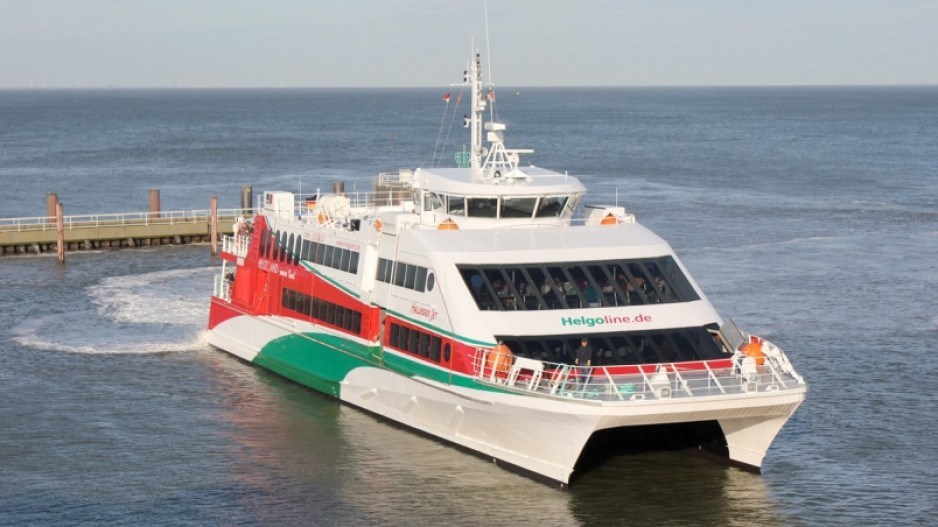 halunder_jet_catamaran_credit_clipper_navigation