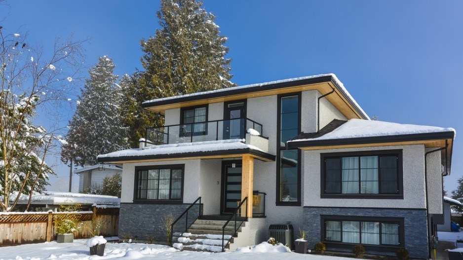 house_vancouver_snow_shutterstock
