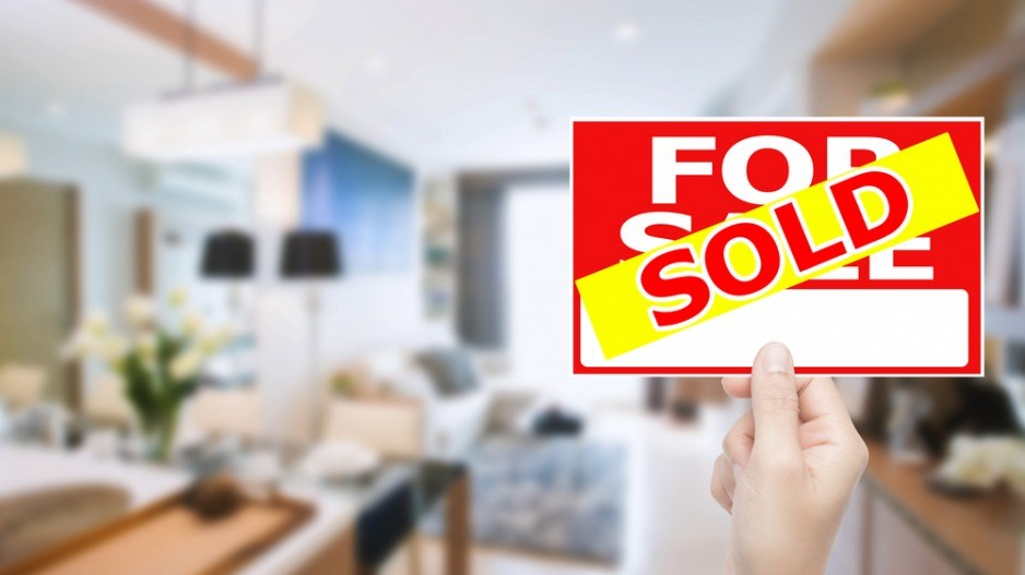 interior_home_sold_sign