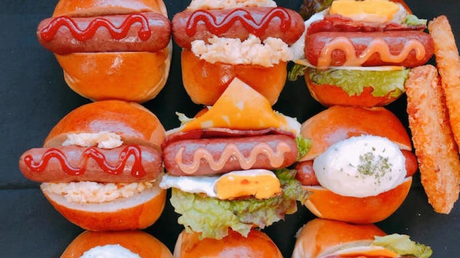 japadog-breakfast-hot-dogs
