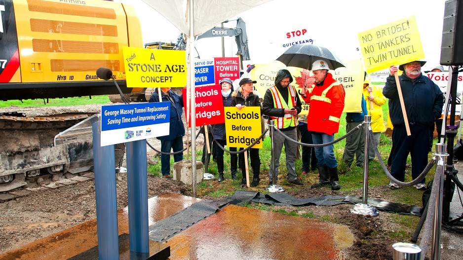 massey_protesters_040517_chung_chow