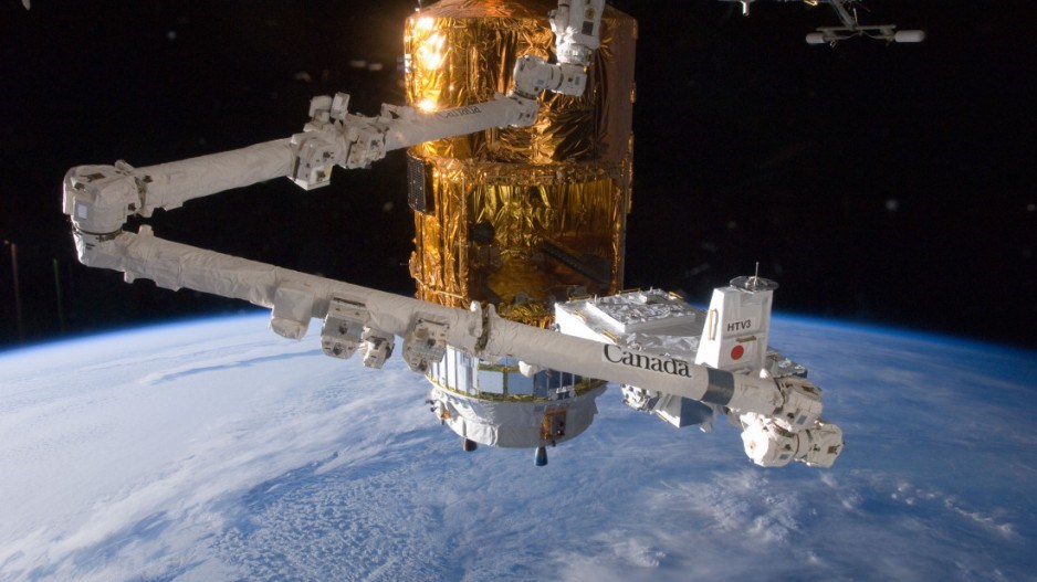 mda_canadarm_credit_nasa