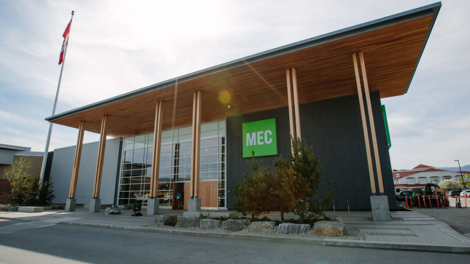 mec_kelowna_credit_robb_thompson_1_