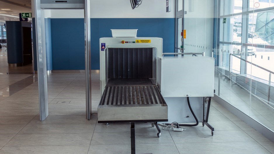 metal_detector_shutterstock