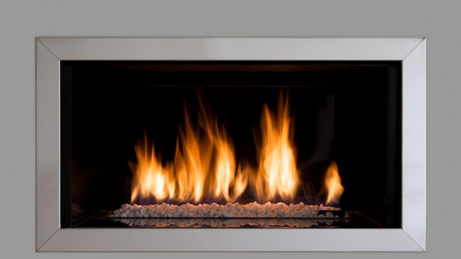 natural-gas-fireplace-creditphottropicgettyimages