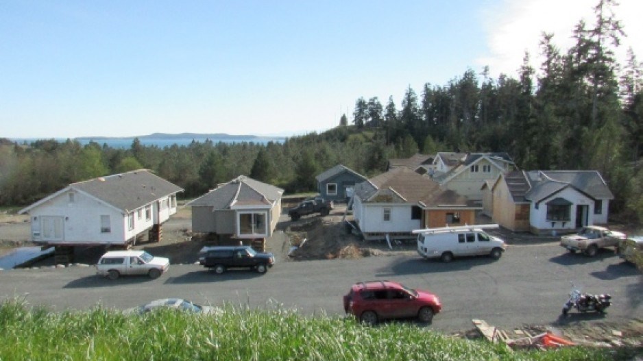 oak_bay_houses_moving_040116_credit_nancy_devaux