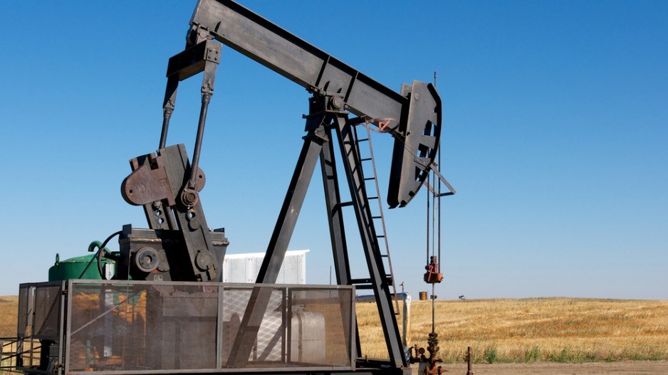 oil_sands_pump_shutterstock