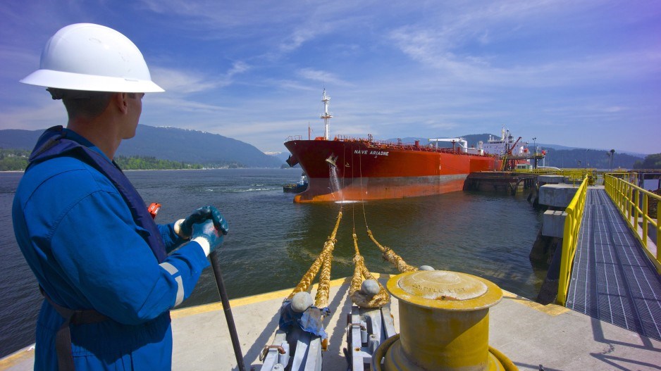 oil_tanker_leaving_westridge_marine_terminal