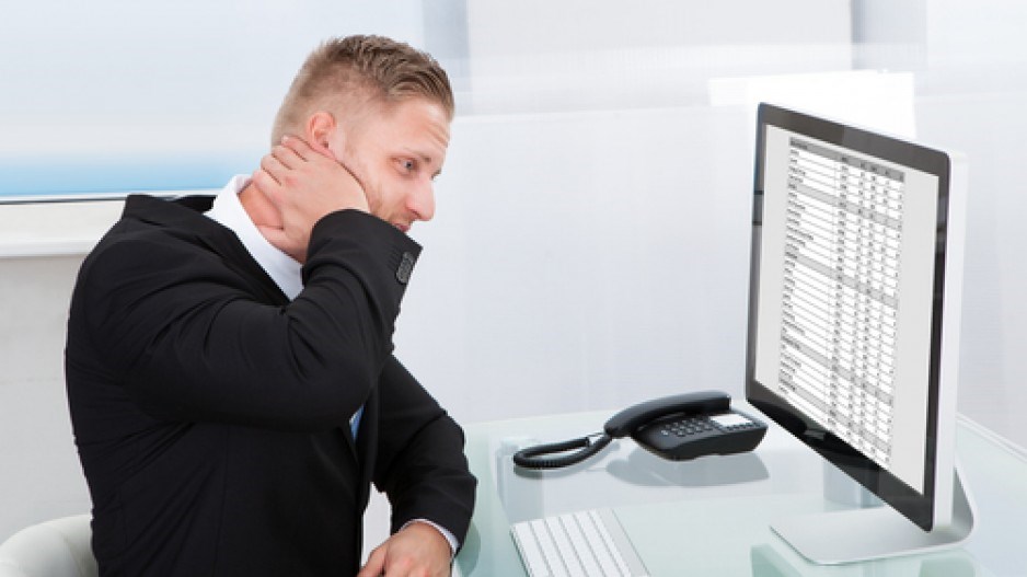 poor_posture_desk
