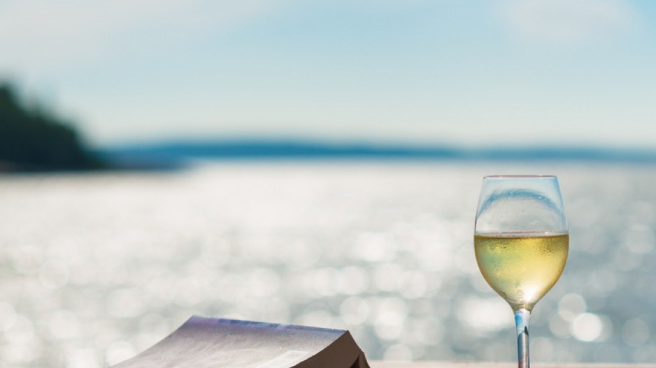 reading-wine-ocean-gettyimages