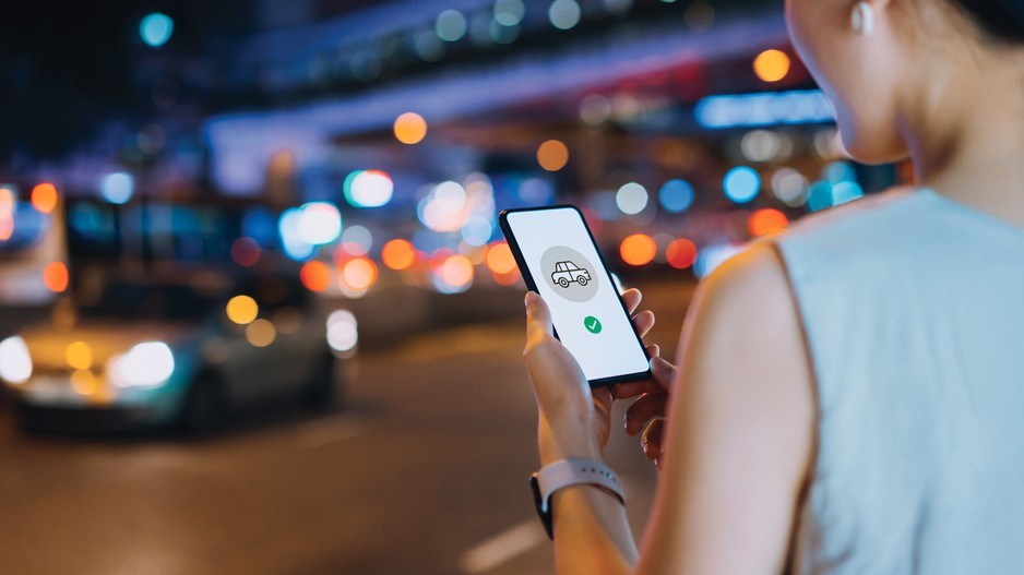 ride-hailing-d3sign-moment-gettyimages