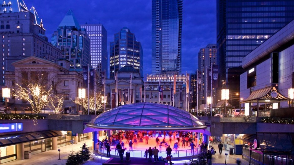 robson-square-skating-vancouver-rossdurantphotography-photographerschoicerf-gettyimages-143158691