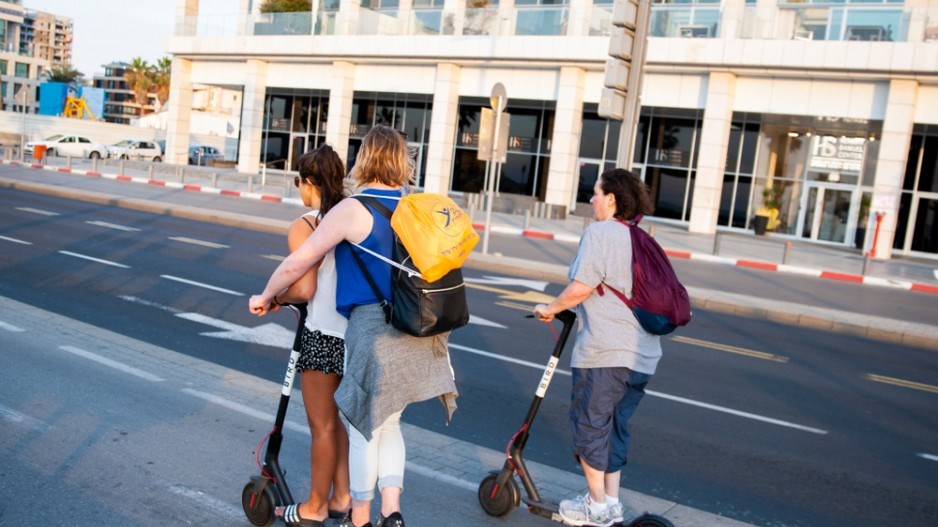 scooters-karoliskavolelis-shutterstock