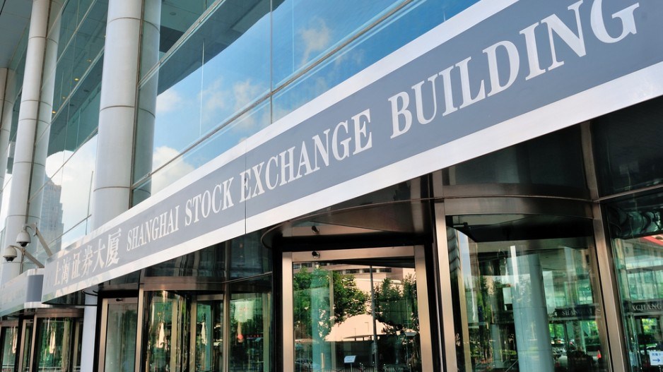 shanghai_stock_exchange_building_credit_songquan_deng__shutterstockcom